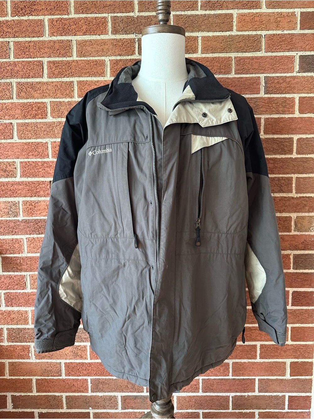 Columbia Mens Large Gray Black Waterproof Jacket Coat Omni Tech Outdoor Hiking